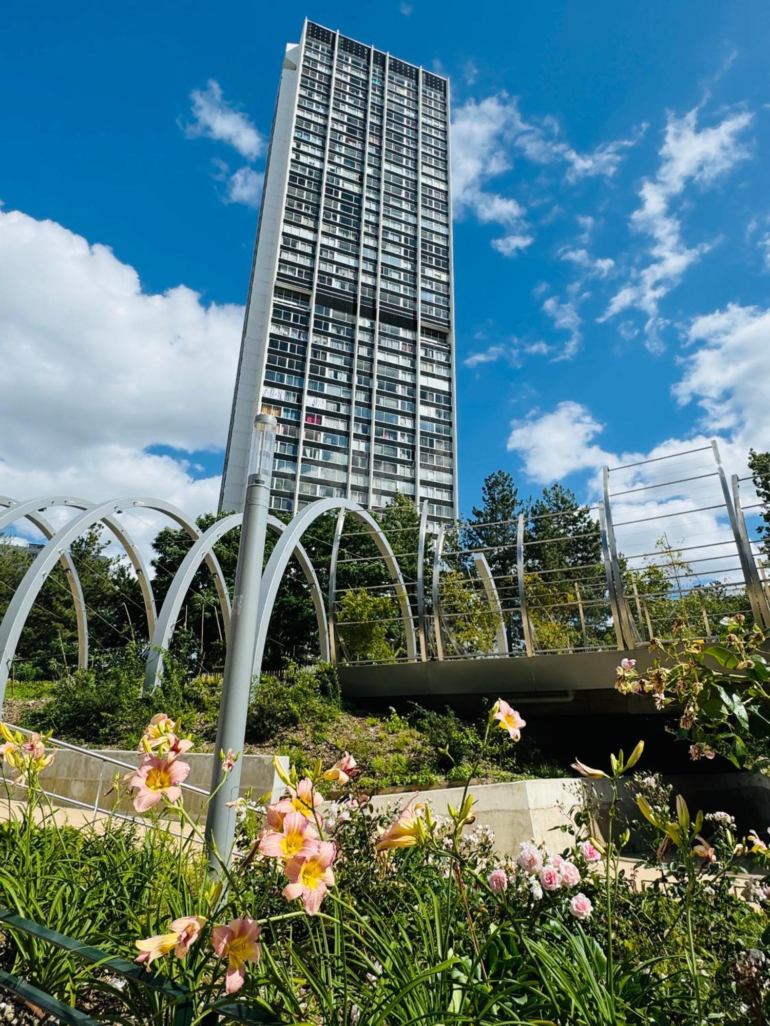 Paris La Defense Studio Пюто Екстер'єр фото